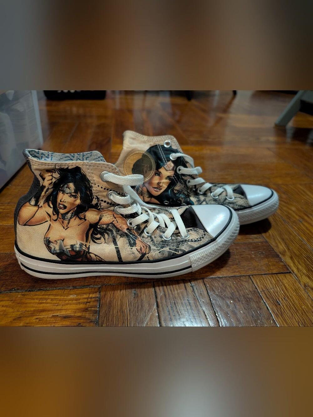 Wonder Woman Converse